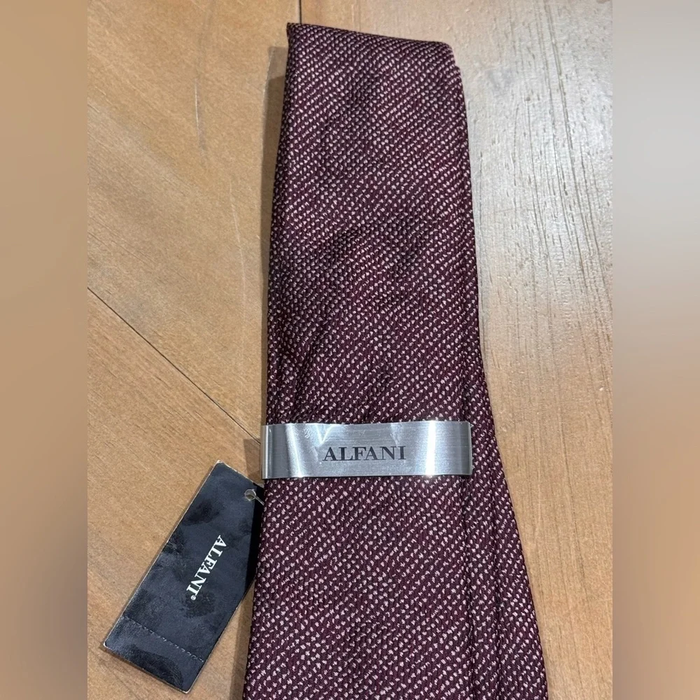 Alfani Mens Necktie Bell Solid Burgundy Slim Tie